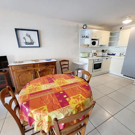 2 Avec Balcon Et Parking Aux Sables-d'olonne - Fr-1-92-612 아파트