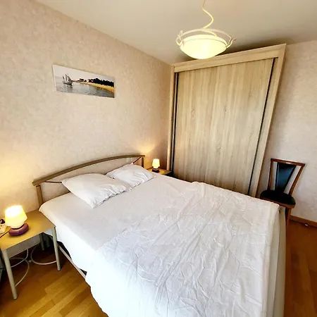2 Avec Balcon Et Parking Aux Sables-d'olonne - Fr-1-92-612 아파트 *
