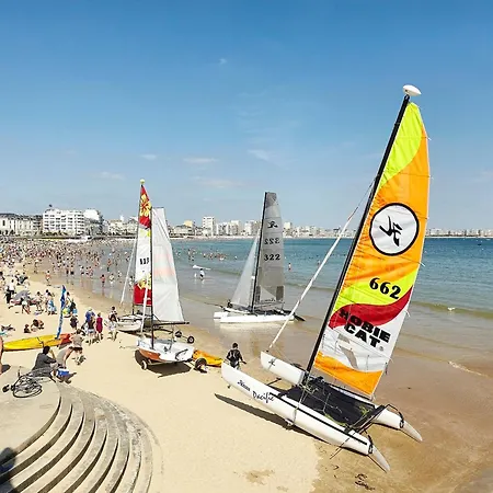 2 Avec Balcon Et Parking Aux Sables-d'olonne - Fr-1-92-612 아파트 *